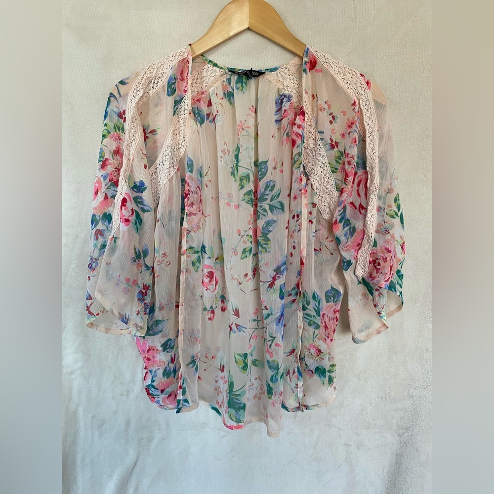Women’s Express Sheer Kimono